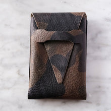 Load image into Gallery viewer, DE GRIFF Short Watch Pouch in Camouflage (Bracelet Edition)