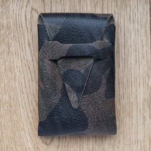 Load image into Gallery viewer, DE GRIFF Short Watch Pouch in Camouflage (Bracelet Edition)
