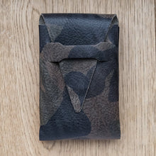 Load image into Gallery viewer, DE GRIFF Short Watch Pouch in Camouflage (Bracelet Edition)