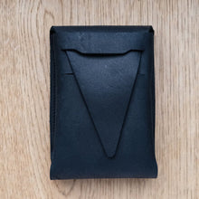 Load image into Gallery viewer, DE GRIFF Short Watch Pouch in Oiled Black (Bracelet edition)
