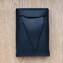Load image into Gallery viewer, DE GRIFF Short Watch Pouch in Oiled Black (Bracelet edition)