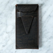 Load image into Gallery viewer, DE GRIFF Oiled Brown Watch Pouch