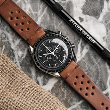 Load image into Gallery viewer, Vintage Brown Rally Strap
