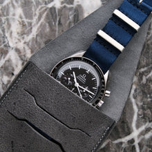 Load image into Gallery viewer, DE GRIFF Steppe Blue Watch Pouch