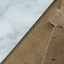 Load image into Gallery viewer, DE GRIFF Steppe Brown Watch Pouch